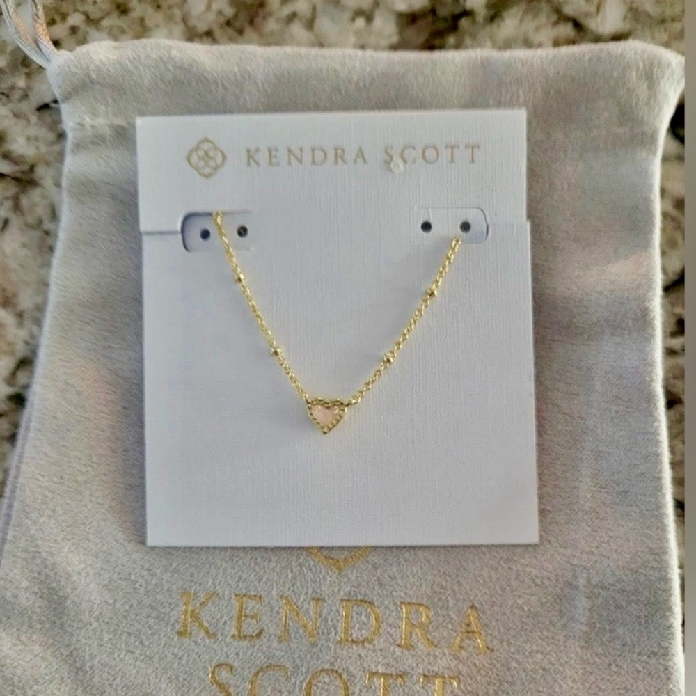 Kendra Scott Ari Mini Satellite Heart Necklace